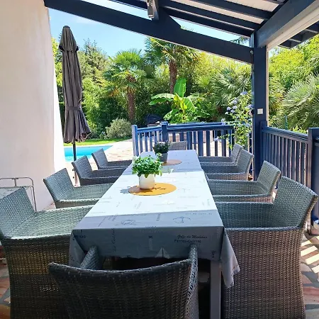 Spacieux Et Lumineux Dans Contemporaine Avec Piscine Chauffee Privative Pres Golf D'arcangues Villa *