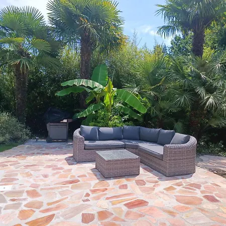 Villa Spacieux Et Lumineux Dans Contemporaine Avec Piscine Chauffee Privative Pres Golf D'arcangues