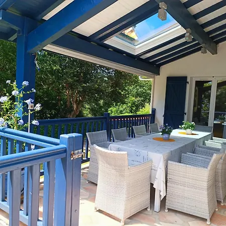 Villa Spacieux Et Lumineux Dans Contemporaine Avec Piscine Chauffee Privative Pres Golf D'arcangues *