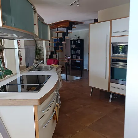 Villa Spacieux Et Lumineux Dans Contemporaine Avec Piscine Chauffee Privative Pres Golf D'arcangues